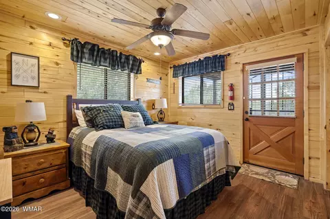 Bedroom - 2741 Elk Trail Rd, Overgaard, AZ 85933 photo 1 of 8