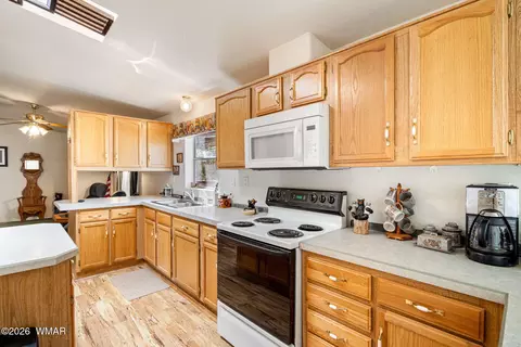 2908 Pine Rim Rd, Overgaard, AZ 85933 photo 11