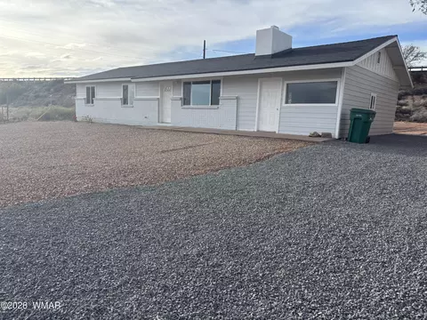 828 14th Ave, Holbrook, AZ 86025