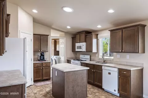 1983 E Crystal Ln, Eagar, AZ 85925 photo 9