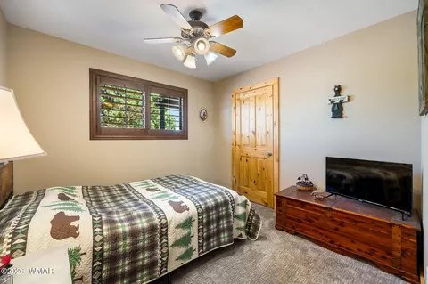 Bedroom - 2757 Sunflower Dr, Overgaard, AZ 85933 photo 1 of 5
