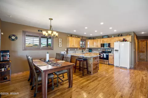 Dining - 2757 Sunflower Dr, Overgaard, AZ 85933 photo 1 of 1