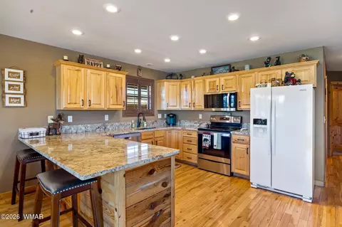 Kitchen - 2757 Sunflower Dr, Overgaard, AZ 85933 photo 1 of 2