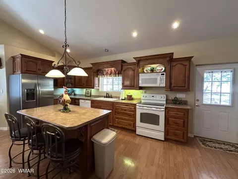 Kitchen - 623 E Maricopa Dr, Springerville, AZ 85938 photo 3 of 5