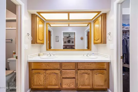 Bath - 2922 Pine Rim Rd, Overgaard, AZ 85933 photo 1 of 6