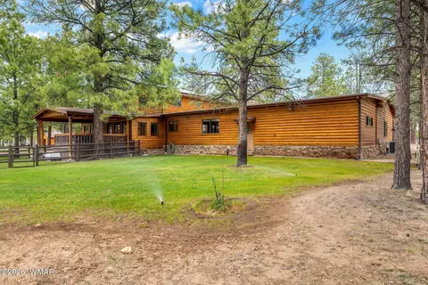 Exterior - 2922 Pine Rim Rd, Overgaard, AZ 85933 photo 11 of 12