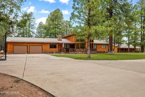 2922 Pine Rim Rd, Overgaard, AZ 85933