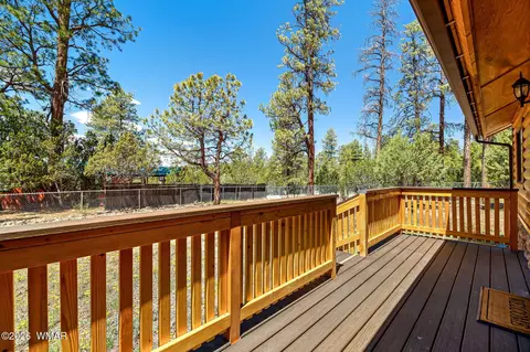 Exterior - 2924 Pine Rim Rd, Overgaard, AZ 85933 photo 7 of 13