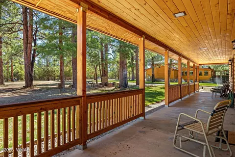Exterior - 2924 Pine Rim Rd, Overgaard, AZ 85933 photo 5 of 13