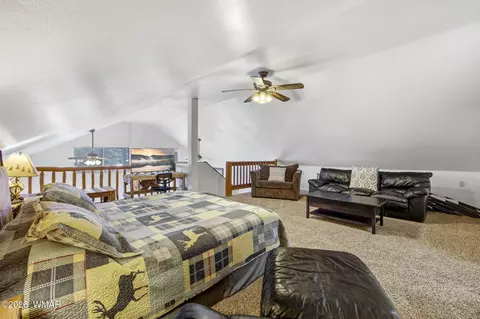 Bedroom - 3418 Aztec Dr, Overgaard, AZ 85933 photo 5 of 8