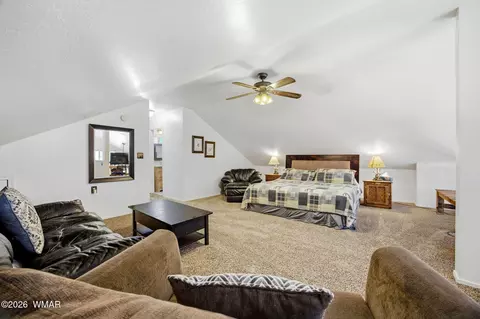 Bedroom - 3418 Aztec Dr, Overgaard, AZ 85933 photo 4 of 8