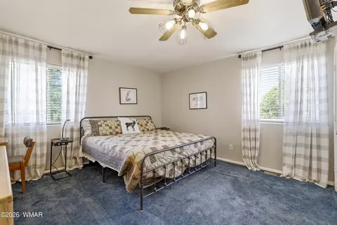 Bedroom - 1992 Red Deer Run, Overgaard, AZ 85933 photo 1 of 3