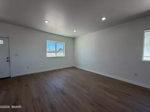 Living - 731 Tori Cir, Springerville, AZ 85938 photo 3 of 3