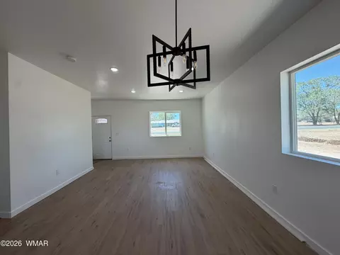Living - 731 Tori Cir, Springerville, AZ 85938 photo 2 of 3