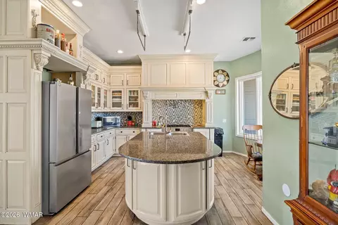Kitchen - 75 E 1st Ave, Eagar, AZ 85925 photo 1 of 3