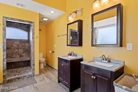 Bath - 75 E 1st Ave, Eagar, AZ 85925 photo 1 of 5