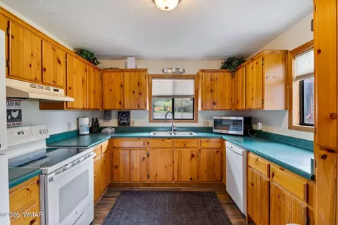 Kitchen - 85 N Main St, Greer, AZ 85927 photo 1 of 4