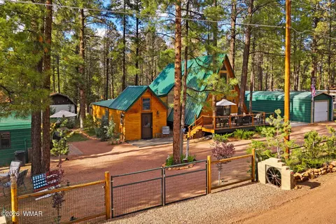 2184 N Woods Dr, Overgaard, AZ 85933