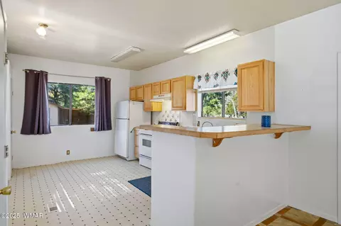 3381 Mogollon Dr, Overgaard, AZ 85933 photo 4