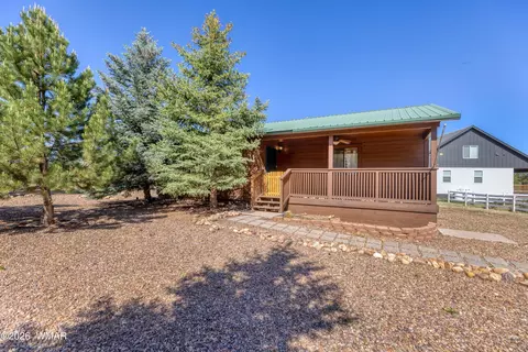 Exterior - 2722 Bain Trl, Overgaard, AZ 85933 photo 4 of 6