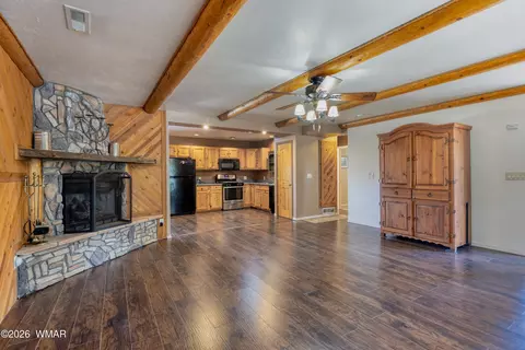 2722 Bain Trl, Overgaard, AZ 85933