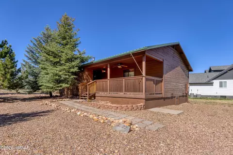 Exterior - 2722 Bain Trl, Overgaard, AZ 85933 photo 3 of 6