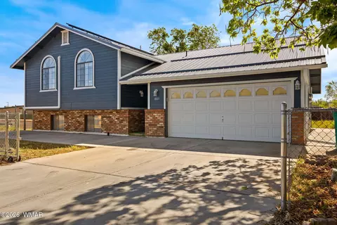 801 N 6th Dr, Show Low, AZ 85901