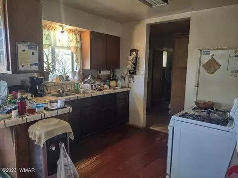 Kitchen - 4401 Jay Rd, Snowflake, AZ 85937 photo 1 of 2