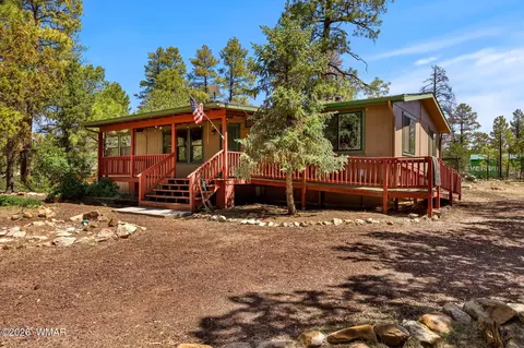 2939 Paint Pony Ln, Overgaard, AZ 85933