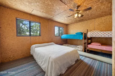 Bedroom - 3316 Ox Bow Bnd, Overgaard, AZ 85933 photo 6 of 7