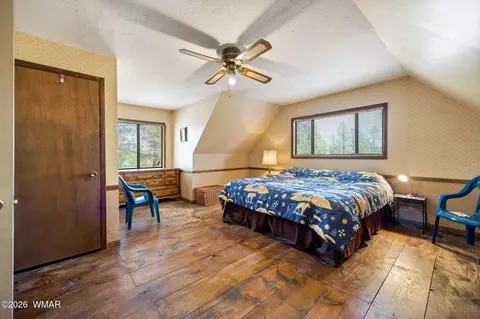 Bedroom - 3316 Ox Bow Bnd, Overgaard, AZ 85933 photo 3 of 7