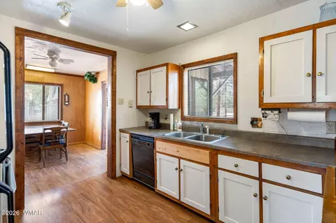Kitchen - 3316 Ox Bow Bnd, Overgaard, AZ 85933 photo 2 of 3
