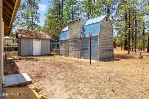 Exterior - 3316 Ox Bow Bnd, Overgaard, AZ 85933 photo 5 of 11