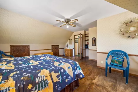 Bedroom - 3316 Ox Bow Bnd, Overgaard, AZ 85933 photo 4 of 7