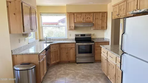 Kitchen - 1048 Edith, Eagar, AZ 85925 photo 2 of 2