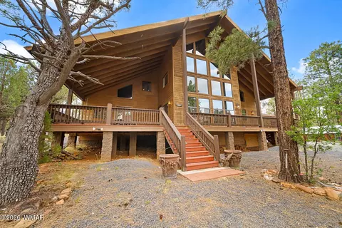 1980 Spring Creek Ln, Overgaard, AZ 85933