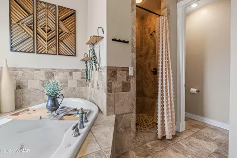 Bath - 1713 W Snowline Dr, Eagar, AZ 85925 photo 3 of 6