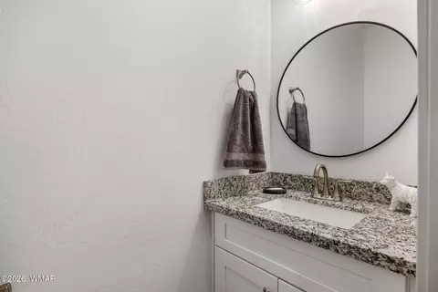 Bath - 105 N Mulligan Rd, Eagar, AZ 85925 photo 4 of 5