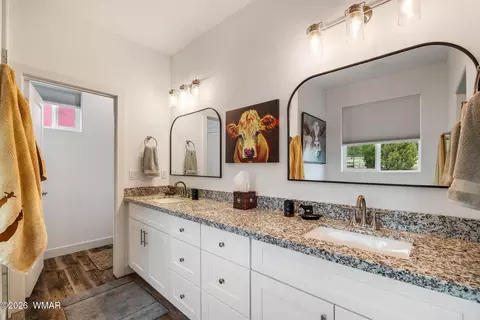 Bath - 105 N Mulligan Rd, Eagar, AZ 85925 photo 1 of 5