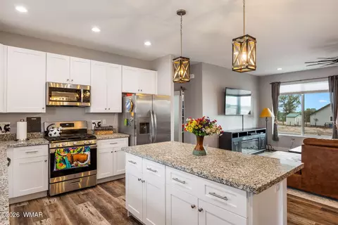 Kitchen - 105 N Mulligan Rd, Eagar, AZ 85925 photo 2 of 3
