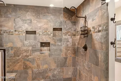 Bath - 3705 Apache Dr, Happy Jack, AZ 86024 photo 3 of 5
