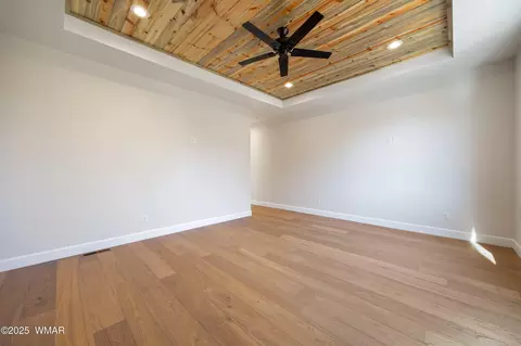 Living - 2268 Roundabout Cir, Overgaard, AZ 85933 photo 4 of 4