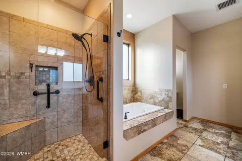 Bath - 2868 Meadow Rd, Heber, AZ 85928 photo 2 of 5