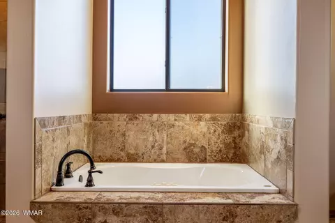 Bath - 2868 Meadow Rd, Heber, AZ 85928 photo 1 of 5