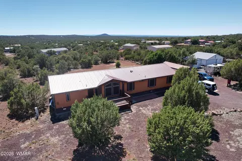 53 County Rd, Vernon, AZ 85940