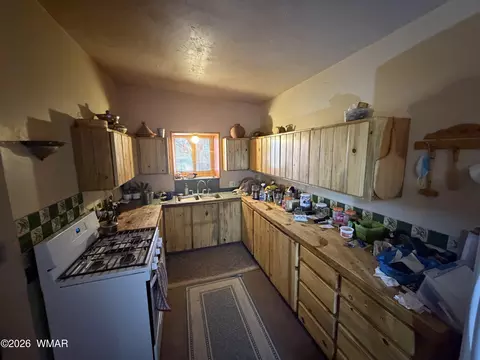 Kitchen - 10 County Road 5463 Rd, Concho, AZ 85924 photo 1 of 2