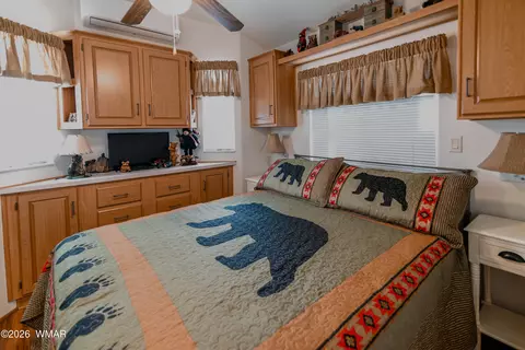 2263 Hanging Tree Ln, Overgaard, AZ 85933 photo 8