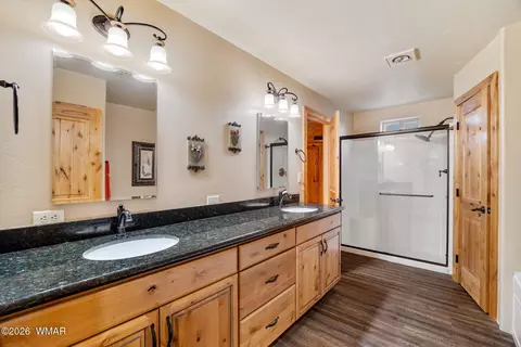 Bath - 2789 Doolittle Cir, Overgaard, AZ 85933 photo 1 of 4