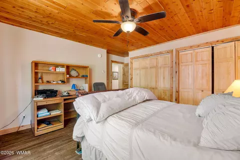 Bedroom - 2789 Doolittle Cir, Overgaard, AZ 85933 photo 4 of 6
