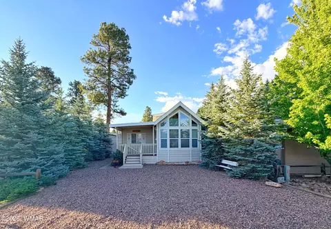 2254 Old Crooks Trl, Overgaard, AZ 85933
